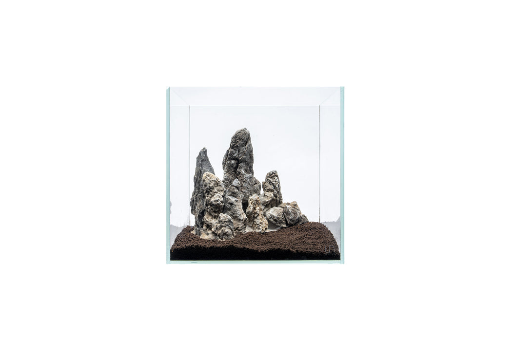 UNSHARDSCAPE Boutique Seiryu Stone Showpiece featuring a smooth, natural stone with intricate patterns and a polished finish.