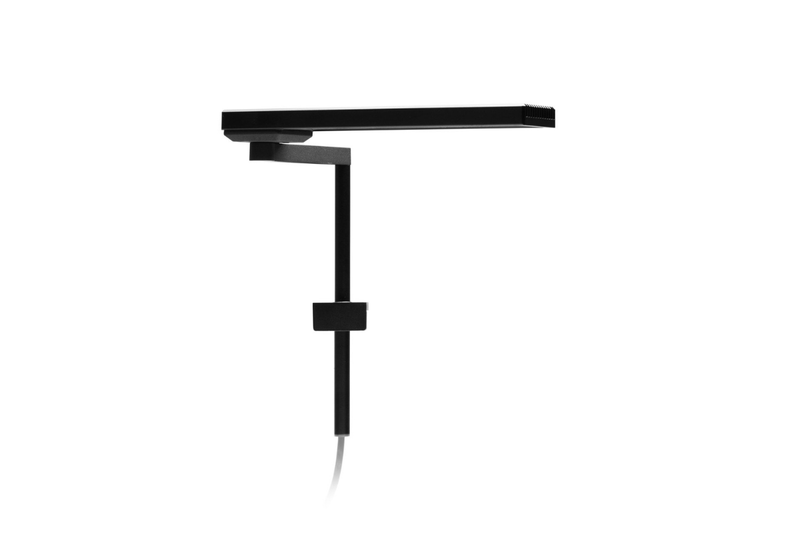 Chihiros CII Series RGB LED light for aquarium lighting, featuring adjustable color options and sleek design.