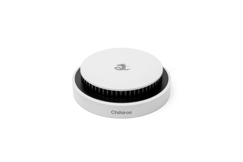 Chihiros Magnetic Light 2 for aquarium lighting, featuring a sleek design and magnetic mounting system for easy installation.