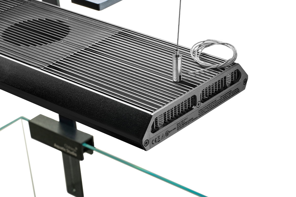 Chihiros RGB VIVID2　シェード付き Chihiros RGB Vivid 2 Mate LED Light - Buce Plant