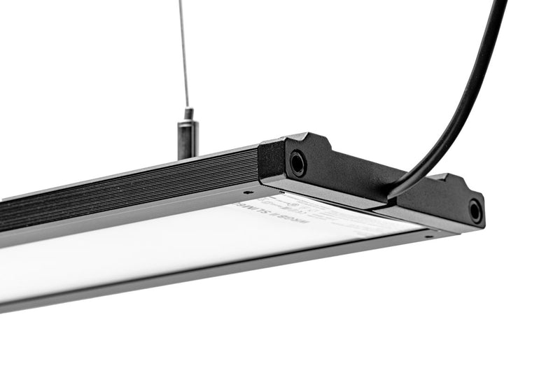 Chihiros WRGB II SLIM hanging kit for aquarium lighting, includes mounting hardware and adjustable fixtures.