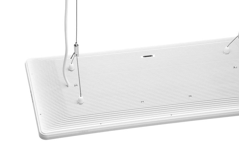 Chihiros WRGB Vivid 3 LED lighting fixture for aquariums, showcasing adjustable LED panels with vibrant color options.