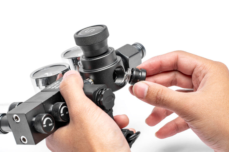 UNSCO2 CO2 regulator pressure plate spare parts set, accessories for gas regulation and maintenance, with detailed components visible.