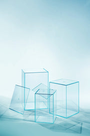 Clear UNS 20TM 3.2-gallon prism rimless tank by Ultum Nature Systems, showcasing its sleek, modern design with open glass edges.