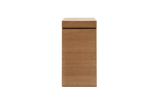 Oak aquarium stand by Ultum Nature Systems with a sturdy wooden design, suitable for supporting fish tanks securely.