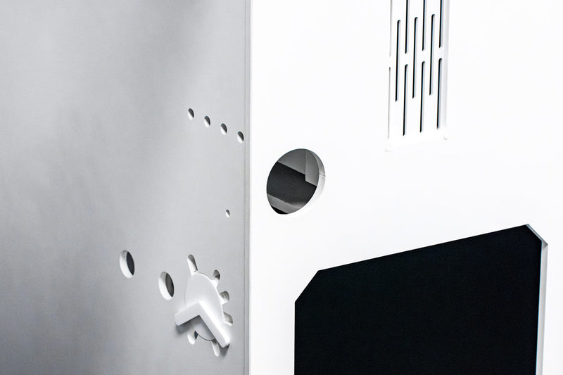 Rimless UNS Reef System R180 aquarium by Ultum Nature Systems with clear glass and sleek design for marine tanks.